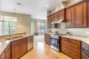 537 Laurenburg Ln, Ocoee, FL 34761 - Photo 9