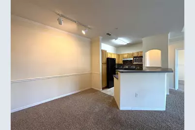 6663 Queens Borough Avenue #303, Orlando, FL 32835 - Photo 5