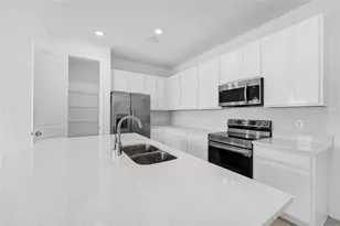763 Longboat Dr, Davenport, FL 33896 - Photo 13