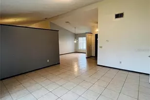 1748 Bright Meadow Ct, Orlando, FL 32818 - Photo 3