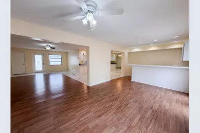 1301 Lucaya Avenue, Venice, FL 34285 - Photo 11