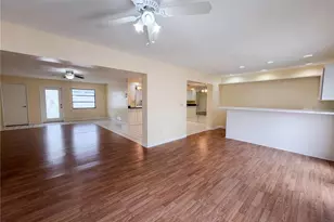 1301 Lucaya Ave, Venice, FL 34285 - Photo 11