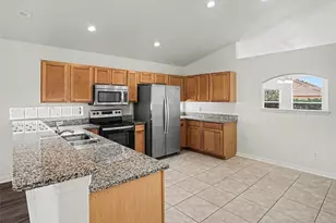10748 Flycast Cir, Orlando, FL 32825 - Photo 9
