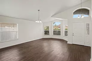 10748 Flycast Cir, Orlando, FL 32825 - Photo 3