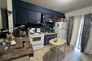 201 E Buchanon Ave, Orlando, FL 32809 - Photo 11