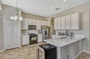 115 Crescent Moon Dr, Groveland, FL 34736 - Photo 7