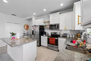 2621 Glenrock Ct, Kissimmee, FL 34746 - Photo 11