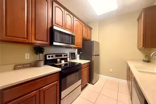 3314 Robert Trent Jones Dr, Orlando, FL 32835 - Photo 3