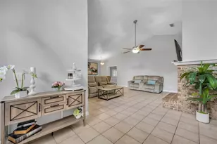 1921 Blue Fox Ct, Orlando, FL 32825 - Photo 3