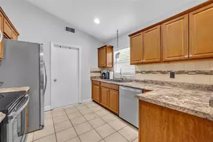 1921 Blue Fox Ct, Orlando, FL 32825 - Photo 11