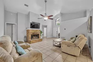1921 Blue Fox Ct, Orlando, FL 32825 - Photo 9