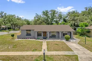 727 Baywood Cir, Sanford, FL 32773 - Photo 3