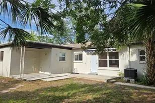 10206 N Oakleaf Ave, Tampa, FL 33612 - Photo 3