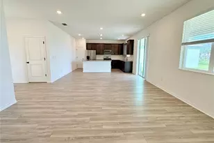 9544 Sandy Bluffs Circle, Parrish, FL 34219 - Photo 5