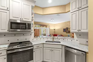 564 Grasslands Village Cir, Lakeland, FL 33803 - Photo 11