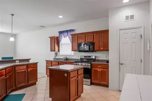 26712 Augusta Springs Cir, Leesburg, FL 34748 - Photo 13