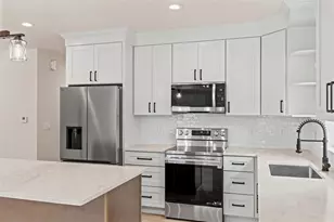 357 Galicia St SW, Palm Bay, FL 32908 - Photo 23