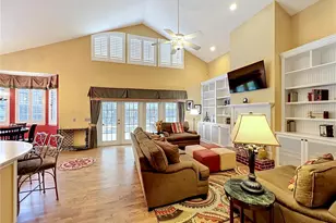 2433 Stoneview Rd, Orlando, FL 32806 - Photo 9