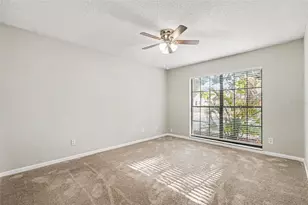 826 Sunridge Point Dr, Seffner, FL 33584 - Photo 9