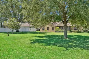 2824 Majestic Isle Dr, Clermont, FL 34711 - Photo 19