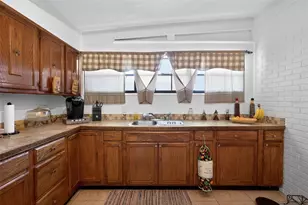 2015 Clarice Cir, Tampa, FL 33619 - Photo 7