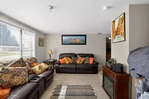 2015 Clarice Cir, Tampa, FL 33619 - Photo 3