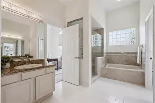 8146 Canyon Lake Cir, Orlando, FL 32835 - Photo 15