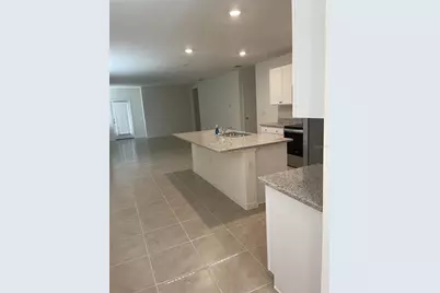 927 Waterfall Boulevard, Davenport, FL 33837 - Photo 5