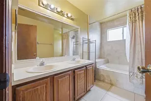 3027 Queens Gate Rd, Orlando, FL 32818 - Photo 29