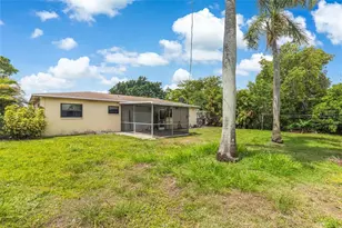 539 Sabal Palm Dr, Lake Park, FL 33403 - Photo 23