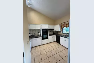 8 Canterbury Drive, Haines City, FL 33844 - Photo 9