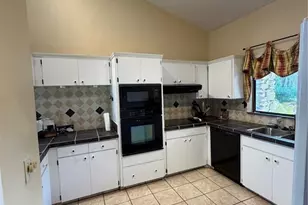 8 Canterbury Dr, Haines City, FL 33844 - Photo 9