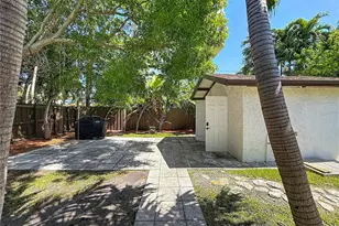 821 83rd St, Miami Beach, FL 33141 - Photo 21