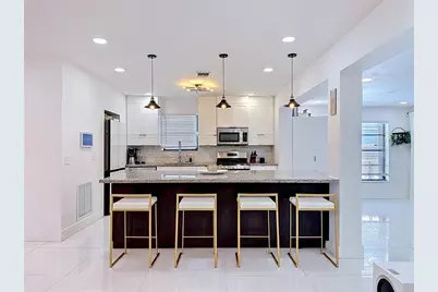 821 83rd St, Miami Beach, FL 33141 - Photo 5