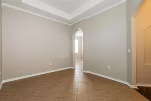 8130 Woodvine Cir, Lakeland, FL 33810 - Photo 3