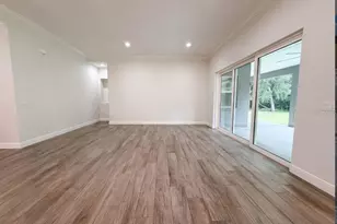 401 River Bed Ct, Wimauma, FL 33598 - Photo 3