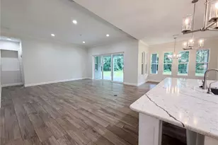 401 River Bed Ct, Wimauma, FL 33598 - Photo 13