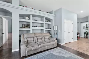 523 Lake Davenport Cir, Davenport, FL 33837 - Photo 13