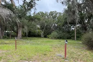 412 York St, Wildwood, FL 34785 - Photo 1