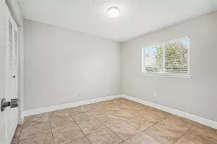1301 Mohrlake Dr, Brandon, FL 33511 - Photo 13