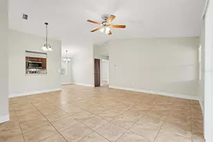 1301 Mohrlake Dr, Brandon, FL 33511 - Photo 3