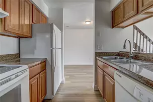2719 Hunt Club Ln, Orlando, FL 32826 - Photo 11