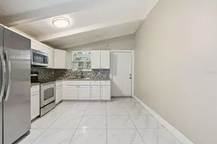 6033 W Amelia St, Orlando, FL 32835 - Photo 7