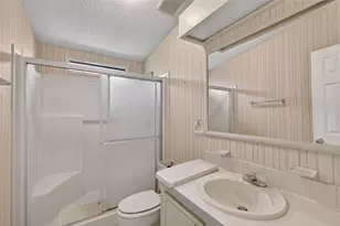 1625 Hilton Head Blvd, Lady Lake, FL 32159 - Photo 11