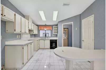 1625 Hilton Head Boulevard, Lady Lake, FL 32159 - Photo 7