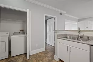 204 E South St, Orlando, FL 32801 - Photo 29