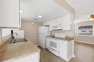 4048 Castlegate Dr, Orlando, FL 32839 - Photo 11