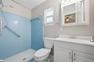 4048 Castlegate Dr, Orlando, FL 32839 - Photo 21