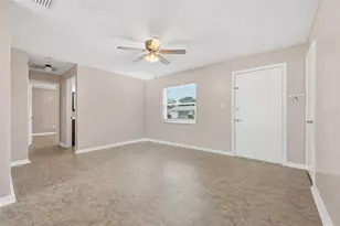 4048 Castlegate Dr, Orlando, FL 32839 - Photo 5