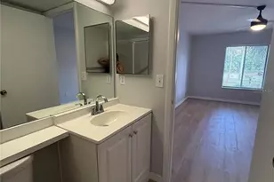 1223 S Pine Ridge Cir, Sanford, FL 32773 - Photo 21